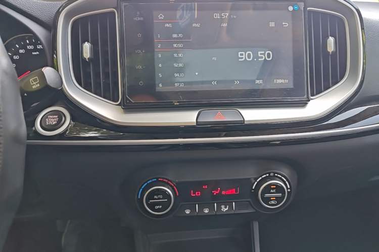 Used Kia kx1 Stonic 2021 1.4L CVT Sunroof Model Audio And AC Panel