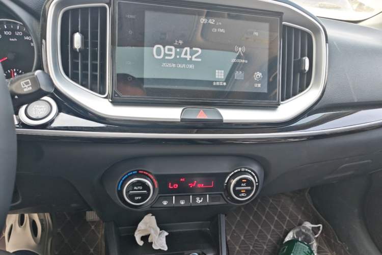 Used Kia kx1 Stonic 2021 1.4L CVT Sunroof Model Audio And AC Panel