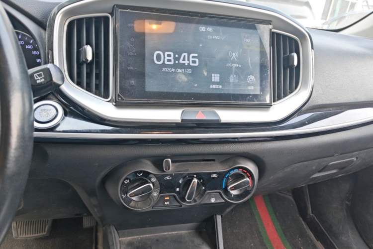 Used Kia kx1 Stonic 2021 1.4L CVT Fun Edition Audio And AC Panel