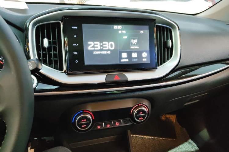 Used Kia kx1 Stonic 2021 1.4L CVT Sunroof Model Audio And AC Panel