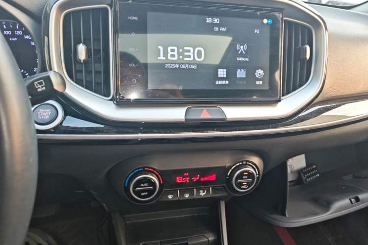 Used Kia kx1 Stonic 2021 1.4L CVT Sunroof Model Audio And AC Panel