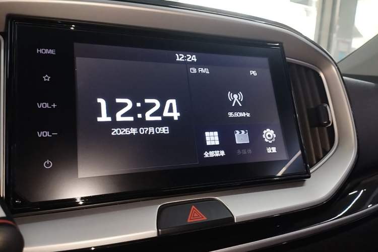 Used Kia kx1 Stonic 2021 1.4L CVT Fun Edition Audio And AC Panel