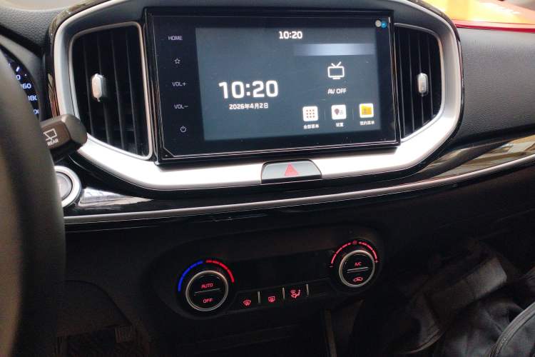 Used Kia kx1 Stonic 2021 1.4L CVT Fun & Sunroof Model Audio And AC Panel
