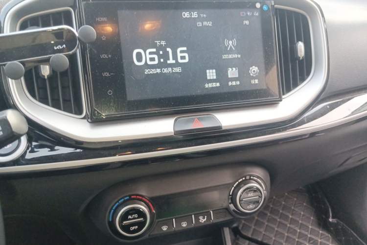 Used Kia kx1 Stonic 2021 1.4L CVT Sunroof Model Audio And AC Panel