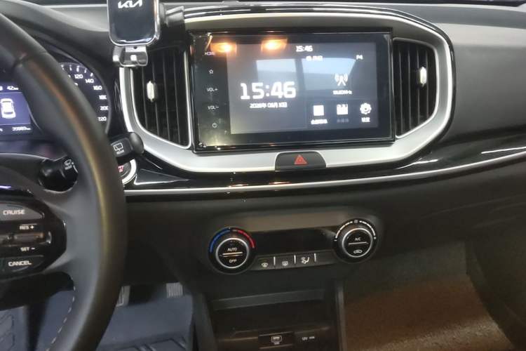 Used Kia kx1 Stonic 2021 1.4L CVT Sunroof Model Audio And AC Panel