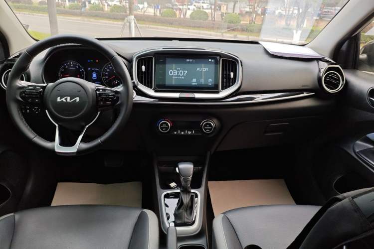 Used Kia kx1 Stonic 2021 1.4L CVT Sunroof Model Audio And AC Panel