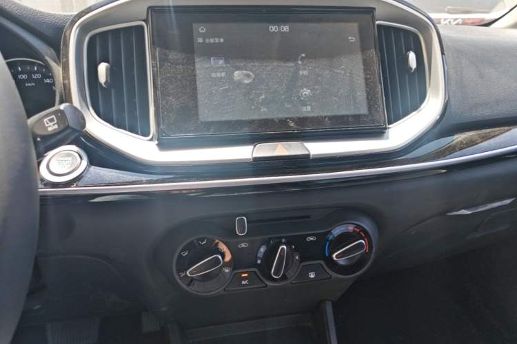 Used Kia kx1 Stonic 2021 1.4L CVT Fun Edition Audio And AC Panel