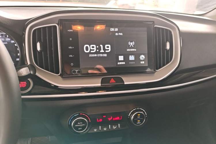 Used Kia kx1 Stonic 2021 1.4L CVT Sunroof Model Audio And AC Panel