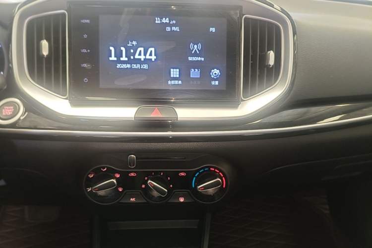 Used Kia kx1 Stonic 2021 1.4L CVT Fun Edition Audio And AC Panel