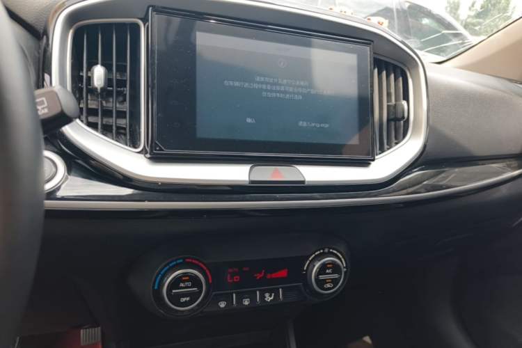 Used Kia kx1 Stonic 2021 1.4L CVT Sunroof Model Audio And AC Panel