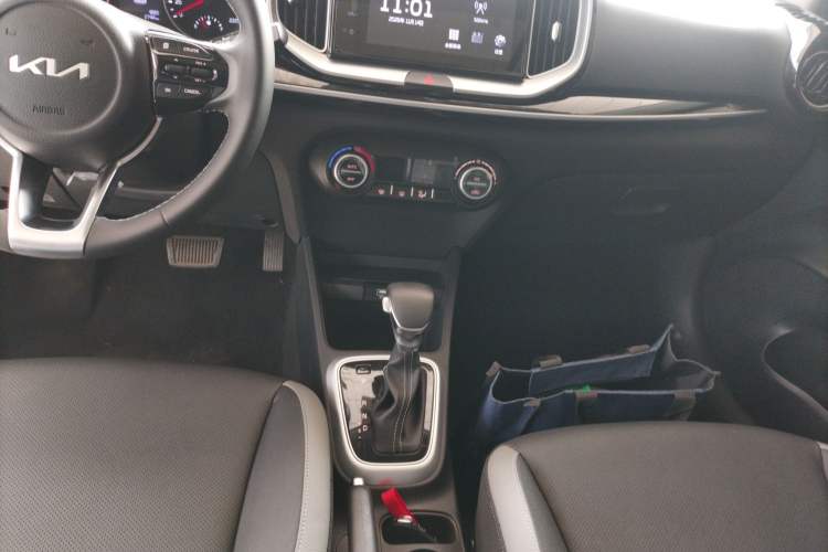 Used Kia kx1 Stonic 2021 1.4L CVT Sunroof Model Audio And AC Panel