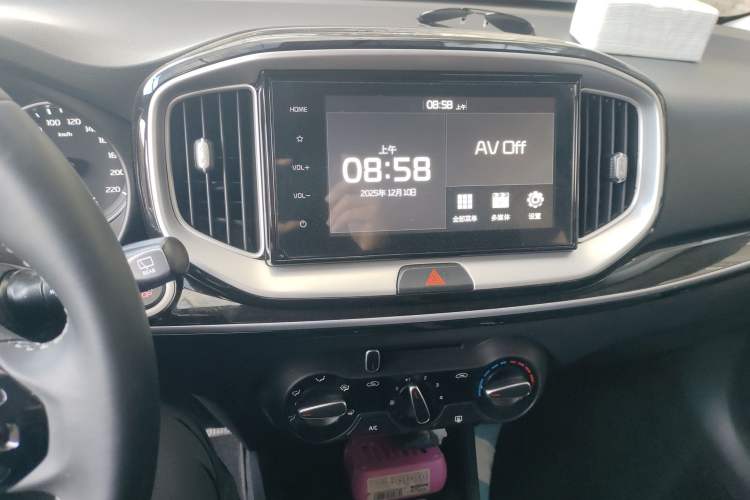 Used Kia kx1 Stonic 2021 1.4L CVT Fun Edition Audio And AC Panel