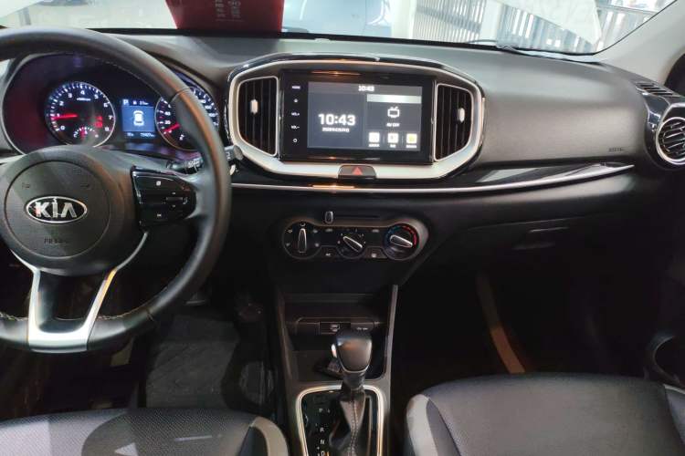 Used Kia kx1 Stonic 2021 1.4L CVT Fun Edition Audio And AC Panel