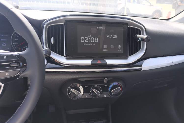 Used Kia kx1 Stonic 2021 1.4L CVT Fun Edition Audio And AC Panel