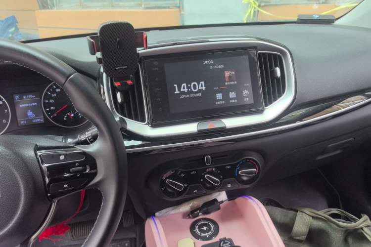 Used Kia kx1 Stonic 2021 1.4L Automatic Fun Edition Audio And AC Panel