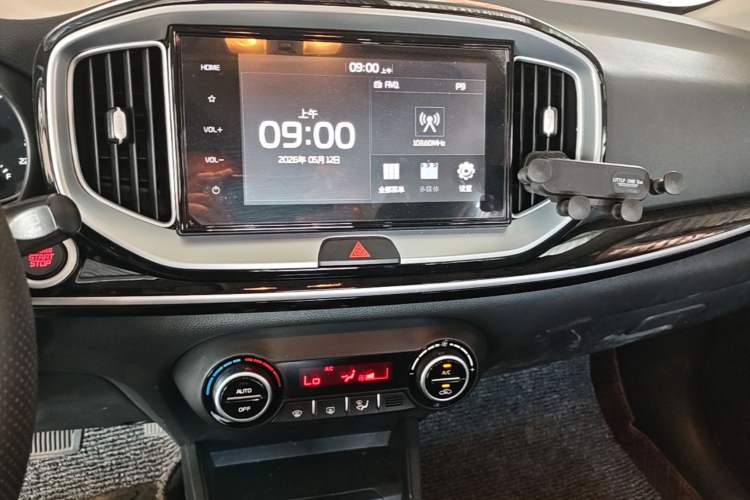Used Kia kx1 Stonic 2021 1.4L CVT Sunroof Model Audio And AC Panel