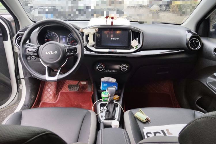 Used Kia kx1 Stonic 2021 1.4L CVT Fun & Sunroof Model Center Console