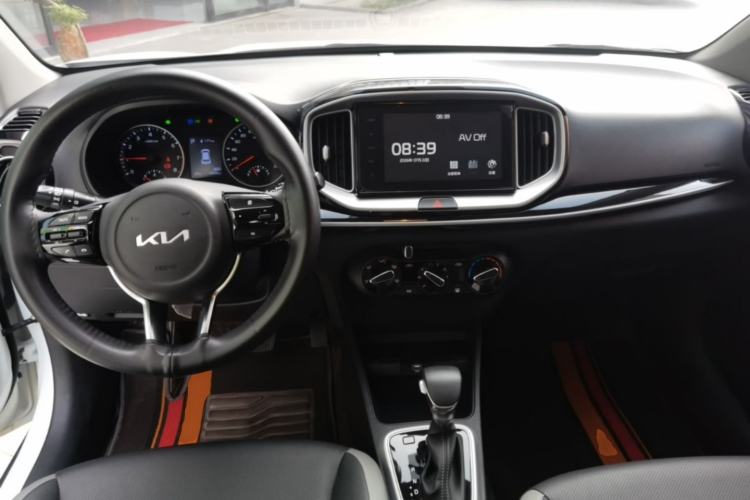 Used Kia kx1 Stonic 2021 1.4L CVT Fun Edition Center Console