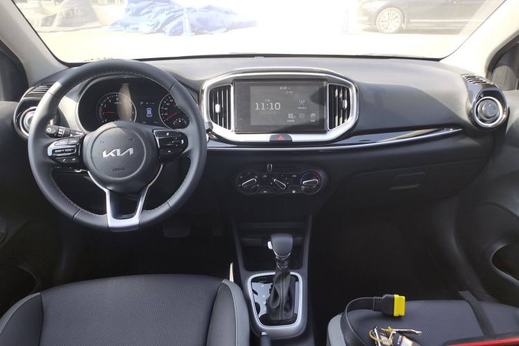 Used Kia kx1 Stonic 2021 1.4L CVT Fun Edition Center Console