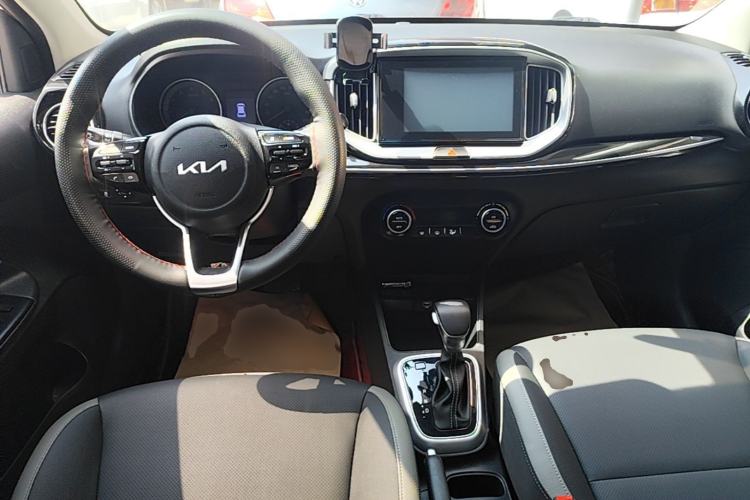 Used Kia kx1 Stonic 2021 1.4L CVT Sunroof Model Center Console