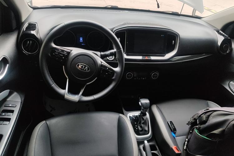 Used Kia kx1 Stonic 2021 1.4L Automatic Fun & Sport Edition Center Console