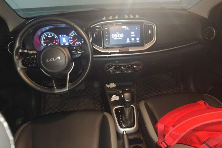 Used Kia kx1 Stonic 2021 1.4L CVT Fun Edition Center Console