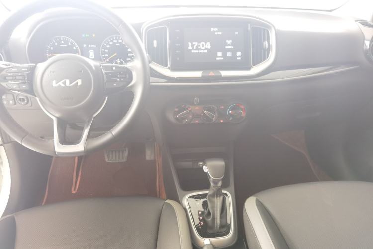 Used Kia kx1 Stonic 2021 1.4L CVT Fun Edition Center Console