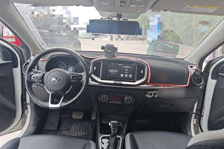 Used Kia kx1 Stonic 2021 1.4L Automatic Fun & Sport Edition Center Console