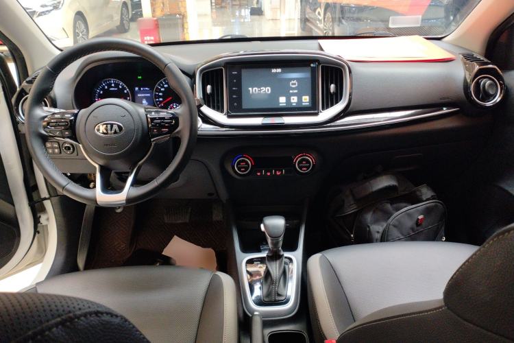 Used Kia kx1 Stonic 2021 1.4L CVT Fun & Sunroof Model Center Console