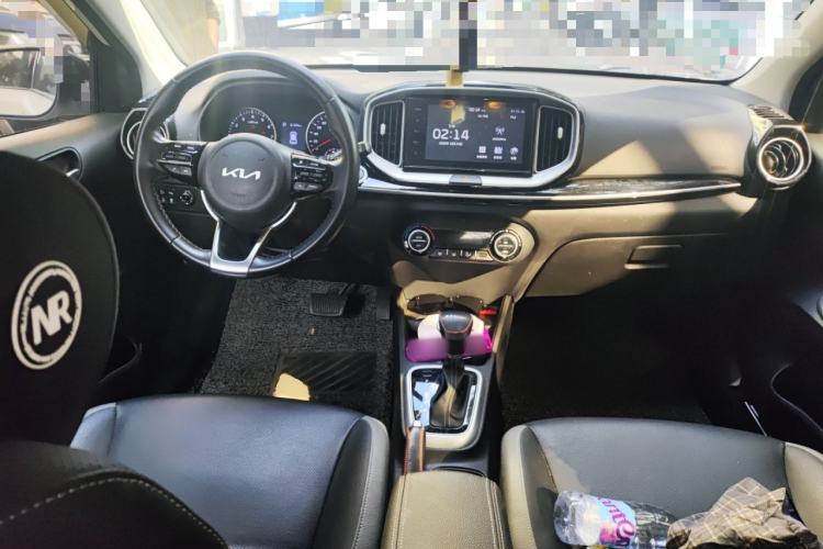 Used Kia kx1 Stonic 2021 1.4L CVT Fun & Sunroof Model Center Console