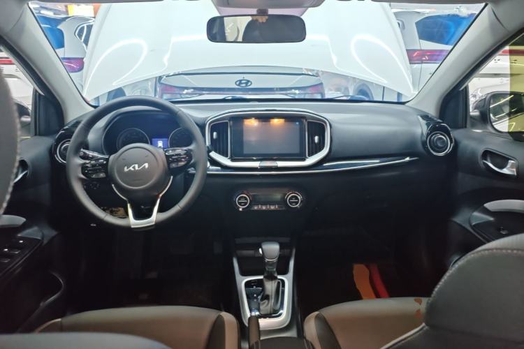 Used Kia kx1 Stonic 2021 1.4L CVT Sunroof Model Center Console