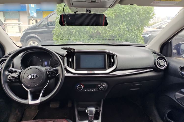 Used Kia kx1 Stonic 2021 1.4L CVT Fun & Sunroof Model Center Console