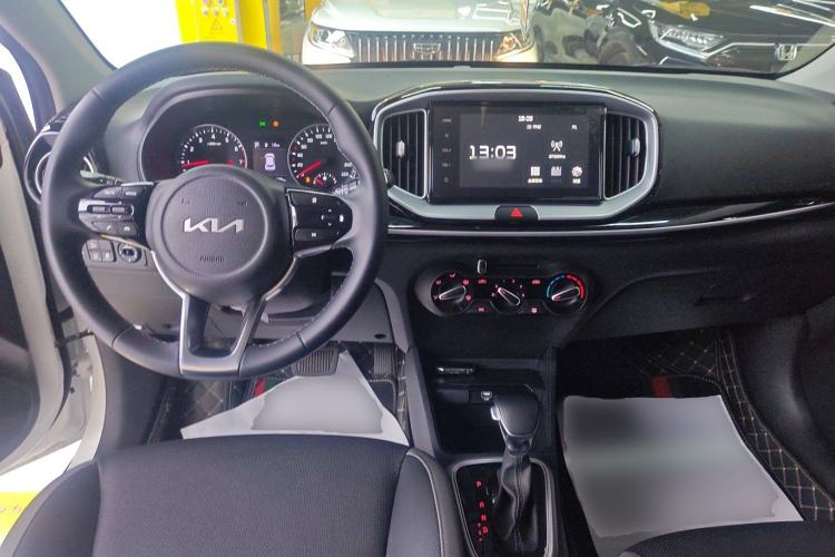 Used Kia kx1 Stonic 2021 1.4L CVT Fun Edition Center Console