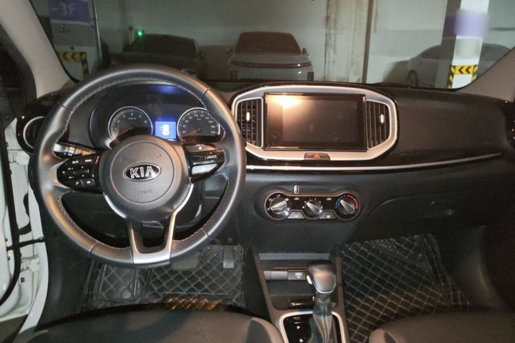 Used Kia kx1 Stonic 2021 1.4L Automatic Fun Edition Center Console