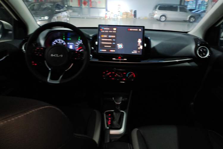 Used Kia kx1 Stonic 2021 1.4L CVT Fun Edition Center Console