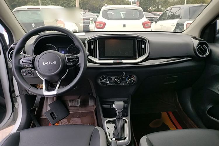 Used Kia kx1 Stonic 2021 1.4L CVT Fun Edition Center Console
