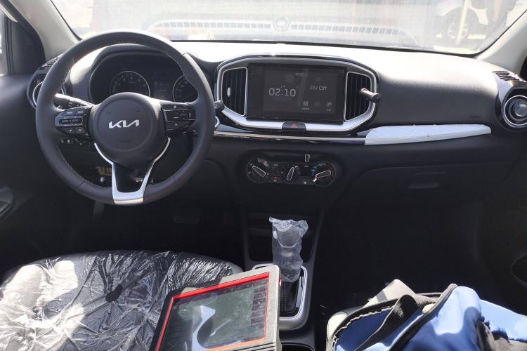 Used Kia kx1 Stonic 2021 1.4L CVT Fun Edition Center Console