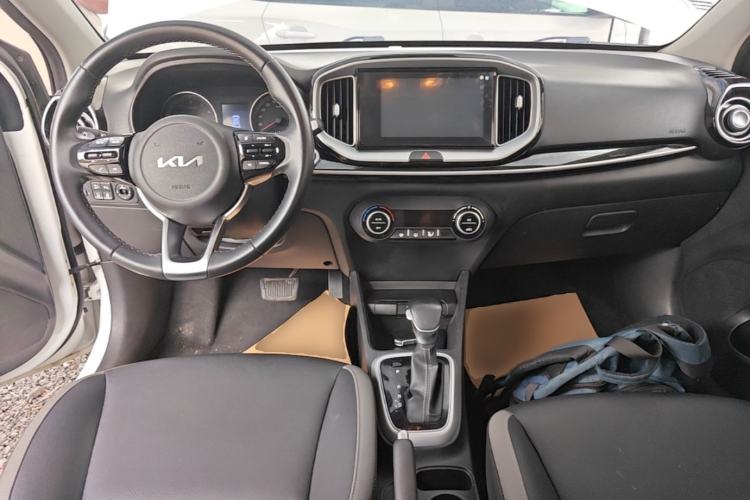Used Kia kx1 Stonic 2021 1.4L CVT Sunroof Model Center Console