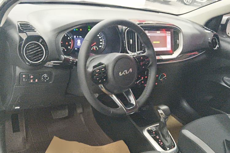 Used Kia kx1 Stonic 2021 1.4L CVT Fun Edition Center Console
