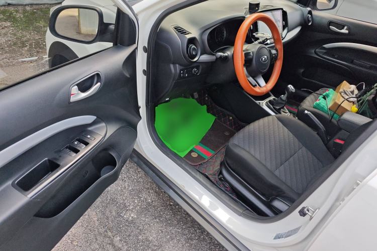 Used Kia kx1 Stonic 2021 1.4L Manual Fun Edition Driver Seat