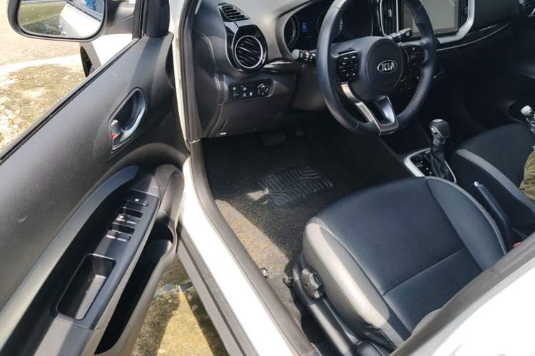 Used Kia kx1 Stonic 2021 1.4L CVT Fun Edition Driver Seat