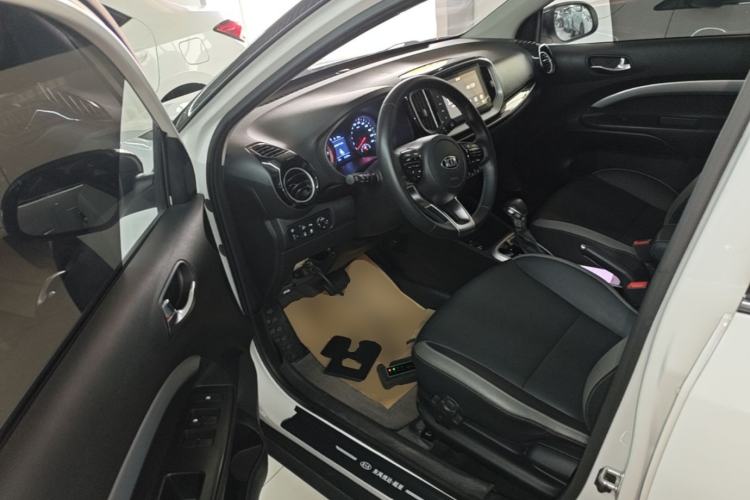 Used Kia kx1 Stonic 2021 1.4L CVT Fun & Sunroof Model Driver Seat