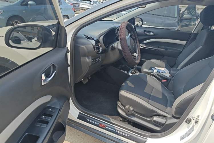 Used Kia kx1 Stonic 2021 1.4L CVT Sunroof Model Driver Seat