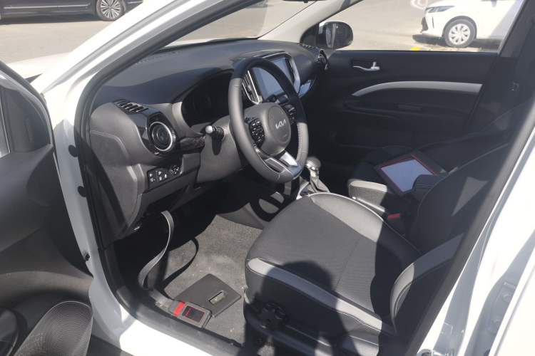 Used Kia kx1 Stonic 2021 1.4L CVT Fun Edition Driver Seat