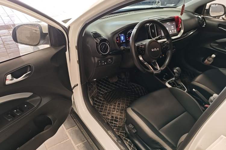 Used Kia kx1 Stonic 2021 1.4L CVT Fun Edition Driver Seat