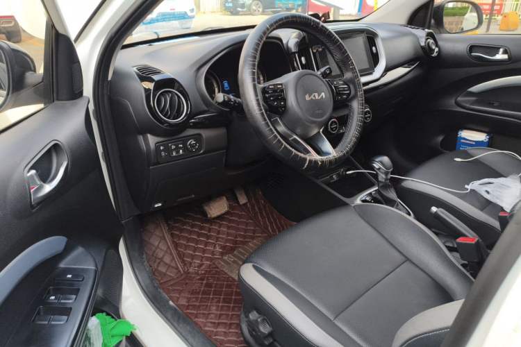 Used Kia kx1 Stonic 2021 1.4L CVT Sunroof Model Driver Seat