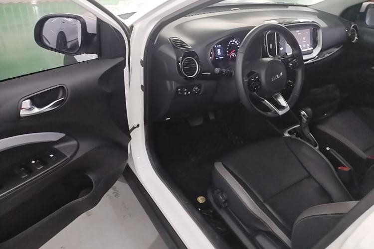 Used Kia kx1 Stonic 2021 1.4L CVT Fun Edition Driver Seat