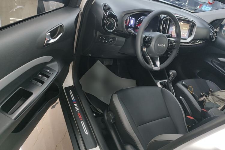 Used Kia kx1 Stonic 2021 1.4L CVT Fun Edition Driver Seat