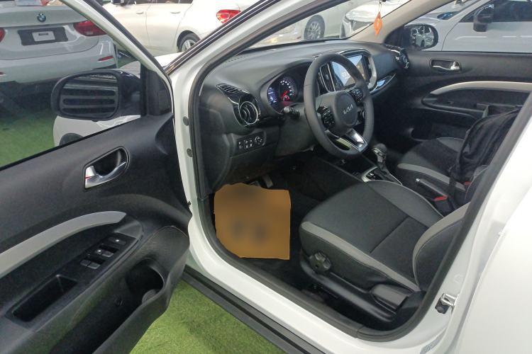 Used Kia kx1 Stonic 2021 1.4L CVT Sunroof Model Driver Seat