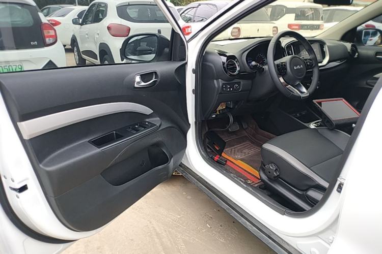 Used Kia kx1 Stonic 2021 1.4L CVT Fun Edition Driver Seat